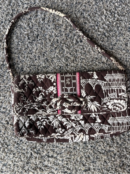 Vera Bradley Handbags - Vera Bradley knit just a clutch in Brown, Cream and Pink Trim